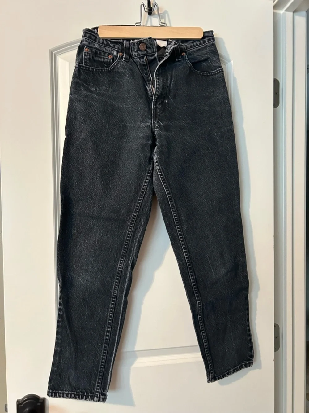 Vintage Levi's Black Washed Straight Jeans - Picture 2 of 6